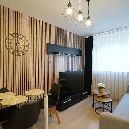 Every Sky Nadrzeczna 10 * カルパッチ